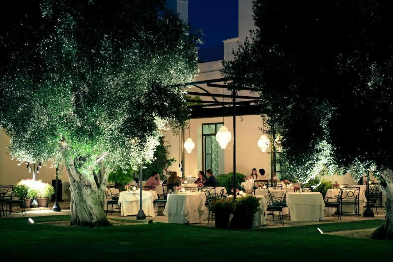 Villa H @ Finca Cortesin 卡萨雷斯